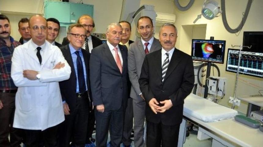 T&uuml;rkiye&rsquo;de İlk Haritalama Yapabilen &lsquo;elektrofizyoloji Cihazı&rsquo; Esog&uuml;&rsquo;de