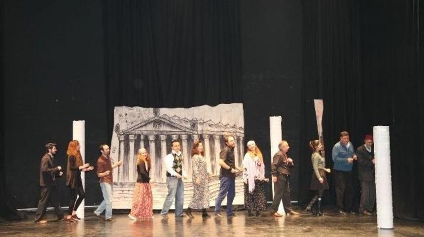 Aşk Grevi Oyunu Yksm&rsquo;de &rsquo;perde&rsquo; Dedi