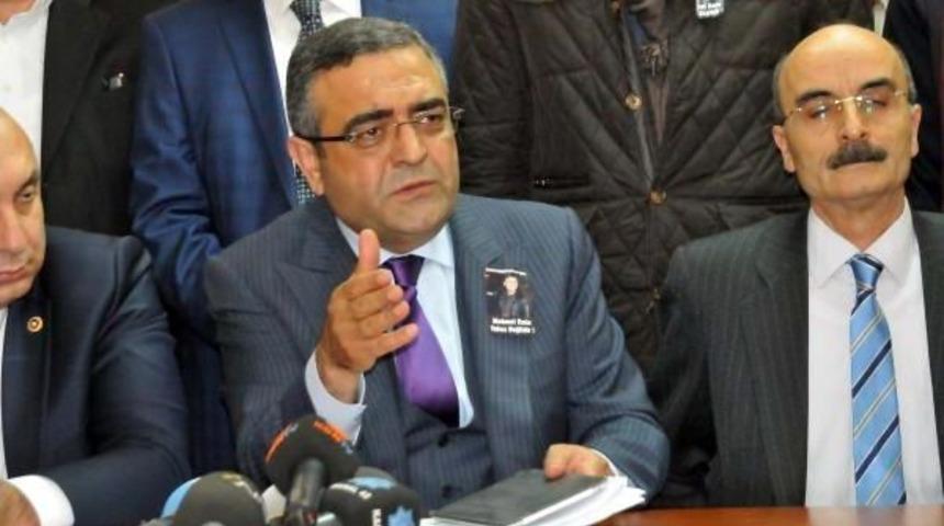 Chp'li Vekillerden Tutuklanan Liseli Gence Destek: Karar, Yargı Tarihinin Y&uuml;z Karasıdır