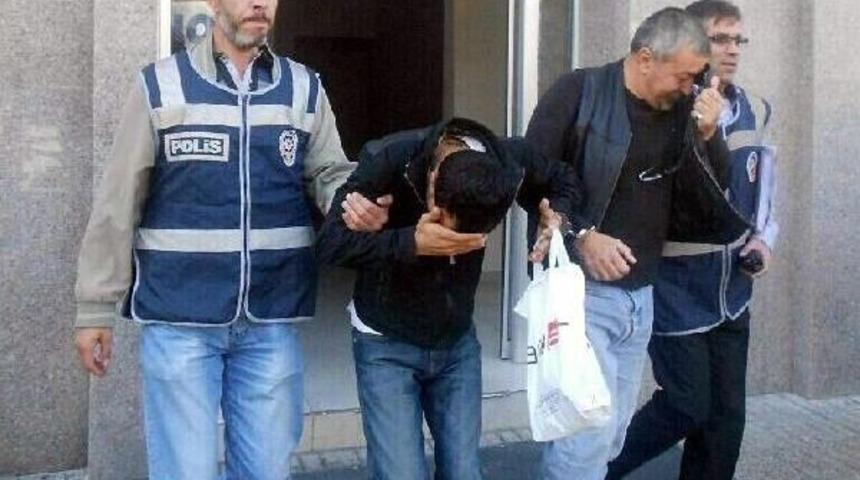 Hırsızlık Yapmak İ&ccedil;in Geldikleri İzmir'de Yakalandılar