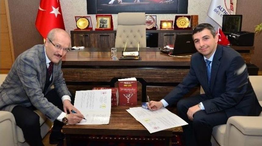 Ufka Yolculuk İ&ccedil;in İmzalar Atıldı