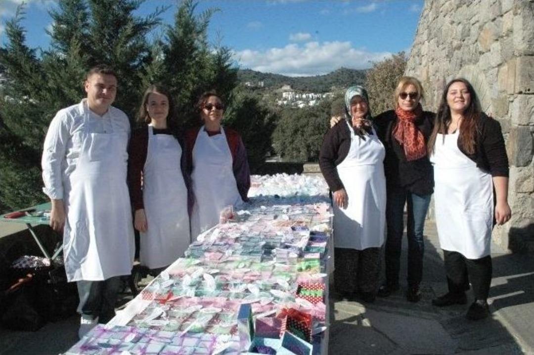 Somalı Kadınların K&ouml;m&uuml;rl&uuml; Elleri Sabunla Buluştu