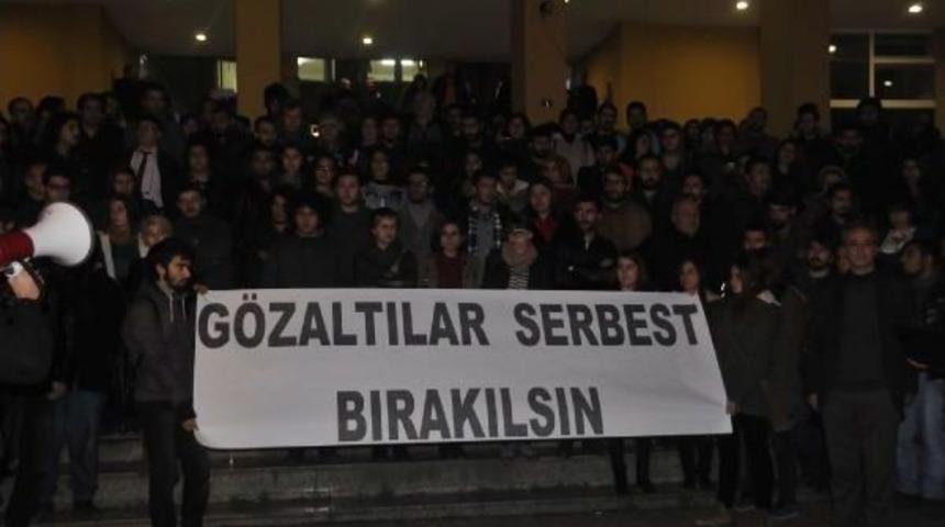G&ouml;zaltına Alınan 17 &Ouml;ğrenci Serbest Bırakıldı