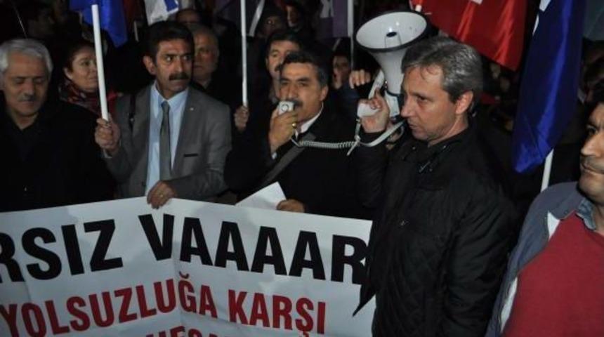 İzmir'de 25 Aralık Protestosu