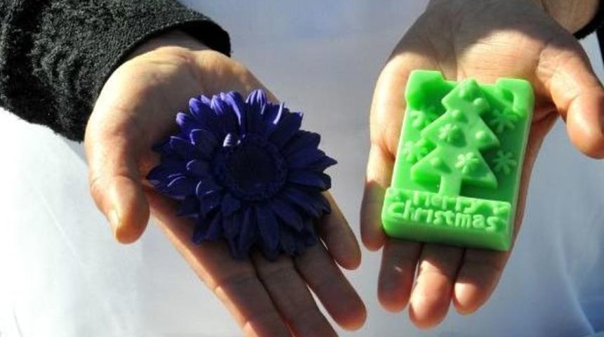 Ellerinden Kömür İsi Gitti Sabun Kokusu Geldi