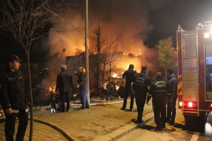 İki Katlı Bina Alev Alev Yandı G3