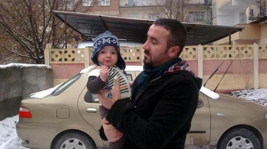 Fotoğraf &Ccedil;ekmek İ&ccedil;in &Ccedil;ıktığı Kayalıklardan D&uuml;şerek &Ouml;ld&uuml;