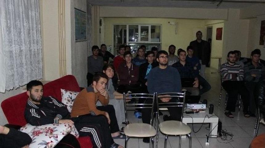 Denizli’de Öğrenciler ‘iş Hayatında Etik Değerler’ Konferansını İzledi