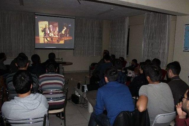 Denizli’de Öğrenciler ‘iş Hayatında Etik Değerler’ Konferansını İzledi