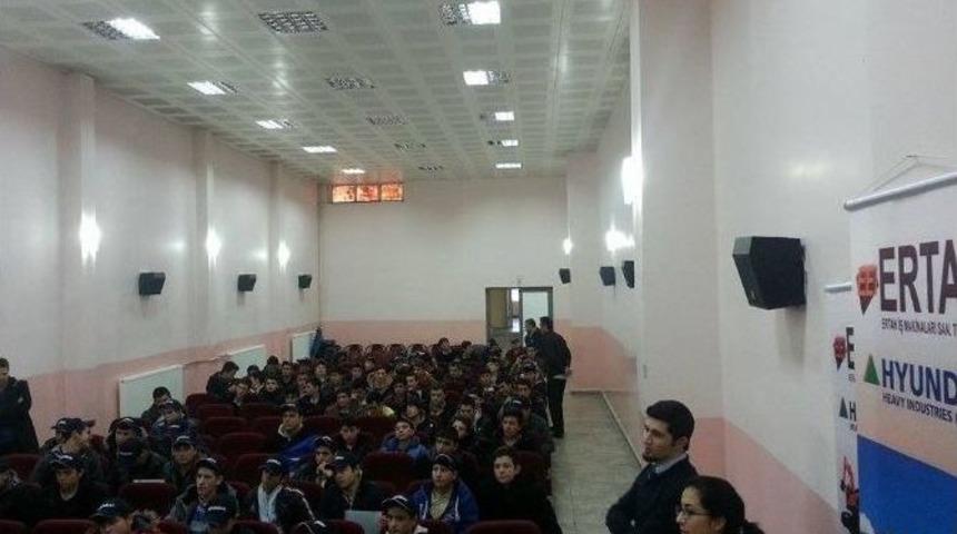 İş Makinesi Uzmanlarından &Ouml;ğrencilere Tamir Eğitimi