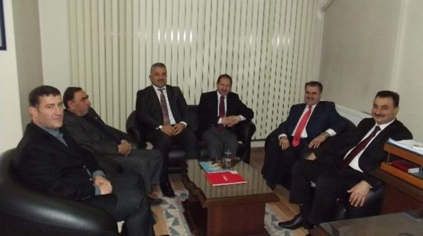 &Ouml;z, T&uuml;rkiye Gazetesi&rsquo;ni Ziyaret Etti