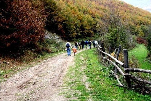 Osmaneli Odak Grubunun Köylerdeki Doğa Yürüyüşleri Devam Ediyor