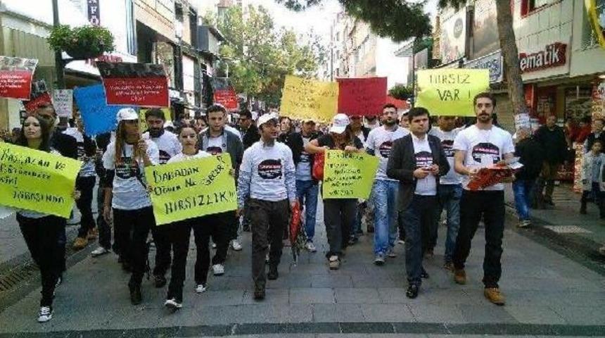 İzmir'de Chp'li Gen&ccedil;lere Soruşturma