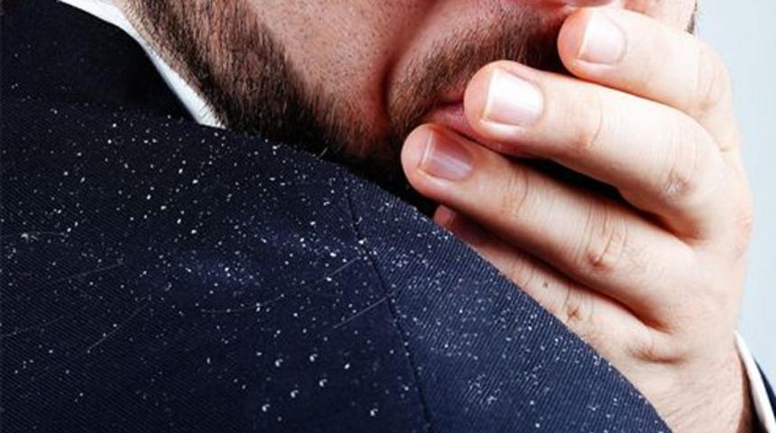 Evde yapabileceğiniz kepek tedavisi ve şampuanlar