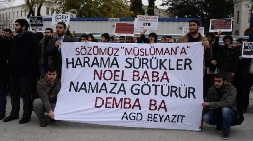 Agd'den "demba Ba"lı "noel Baba" Protestosu