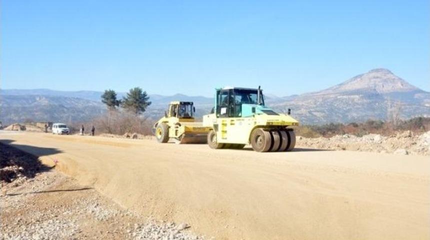 Mut-ermenek Arasında Yol Yapım &Ccedil;alışması