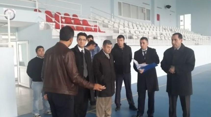 Batmaz, Kapalı Spor Salonunu İnceledi