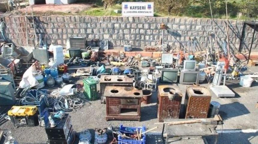 Jandarma, Faili Me&ccedil;hul 35 Hırsızlık Olayını Aydınlattı