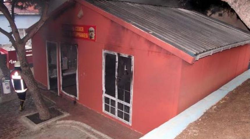 Engin Ceber Halk K&uuml;t&uuml;phanesi Bir Hafta İ&ccedil;inde İki Kez Yandı