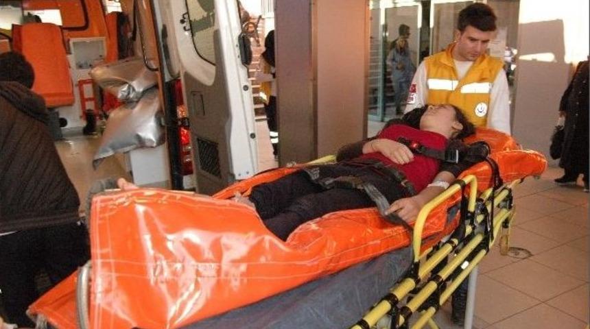 Dershanede Merdivenlerden D&uuml;şen &Ouml;ğrenci Yaralandı