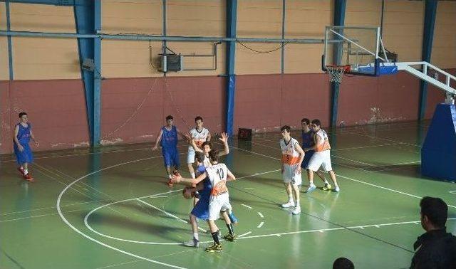 Başkan Bakıcı’dan Basketbolculara Moral Desteği