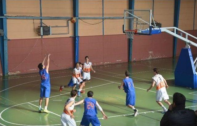 Başkan Bakıcı’dan Basketbolculara Moral Desteği