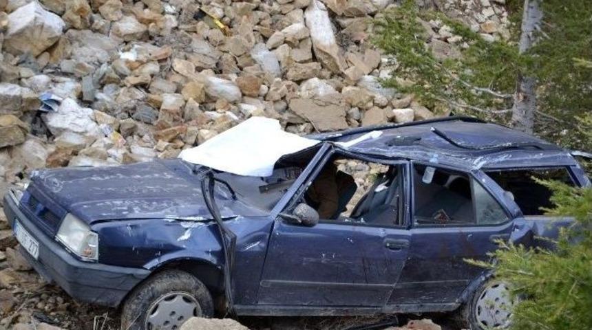 Kahramanmaraş&rsquo;ta Trafik Kazası: 2 &Ouml;l&uuml;, 2 Yaralı