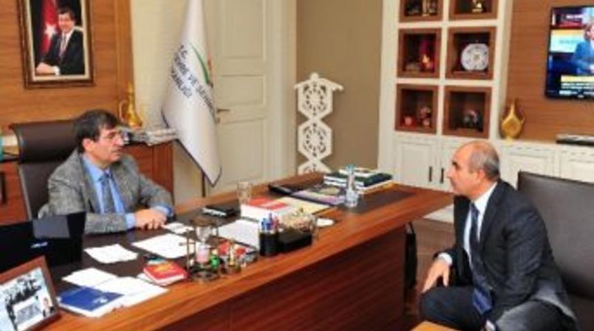 Başkan Kara &Ccedil;evre Şehircilik Bakanı G&uuml;ll&uuml;ce İle G&ouml;r&uuml;şt&uuml;