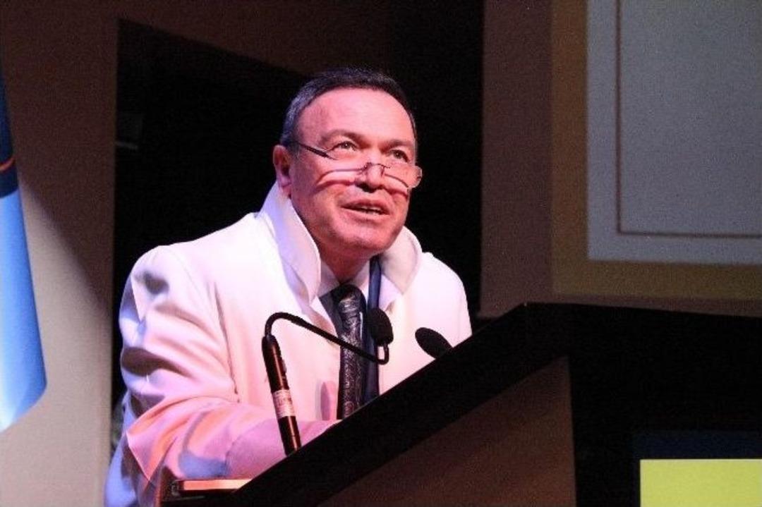 Rekt&ouml;r Prof.dr. İsrafil Kurtcephe: