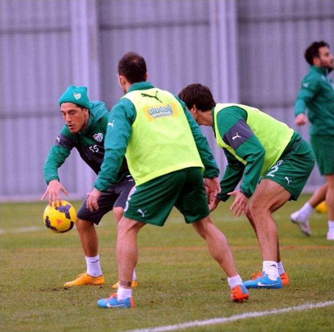 Timsah, Antep Hazırlıklarını S&uuml;rd&uuml;rd&uuml;