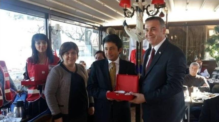 Urla Kızılay&rsquo;dan Yeni Yıl Etkinliği