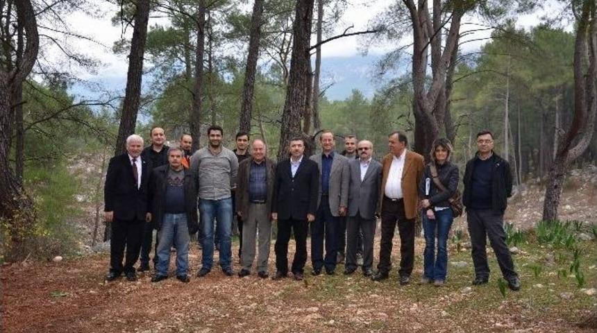 Dsi B&ouml;lge M&uuml;d&uuml;r&uuml; &Ouml;zg&uuml;r, Finike Ve Elmalı&rsquo;daki &Ccedil;alışmaları İnceledi