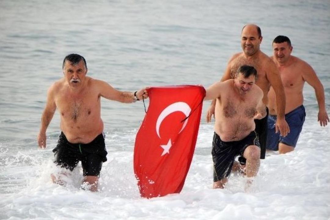 Antalya&rsquo;da Aralık Ayında Deniz Keyfi