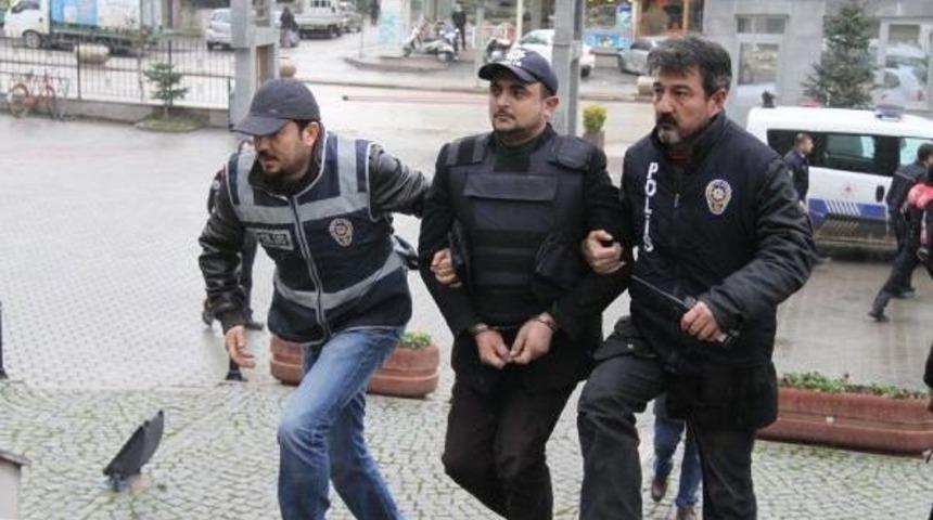 Alkol Aldığı Arkadaşını Boğazını Keserek &Ouml;ld&uuml;rd&uuml; (2)