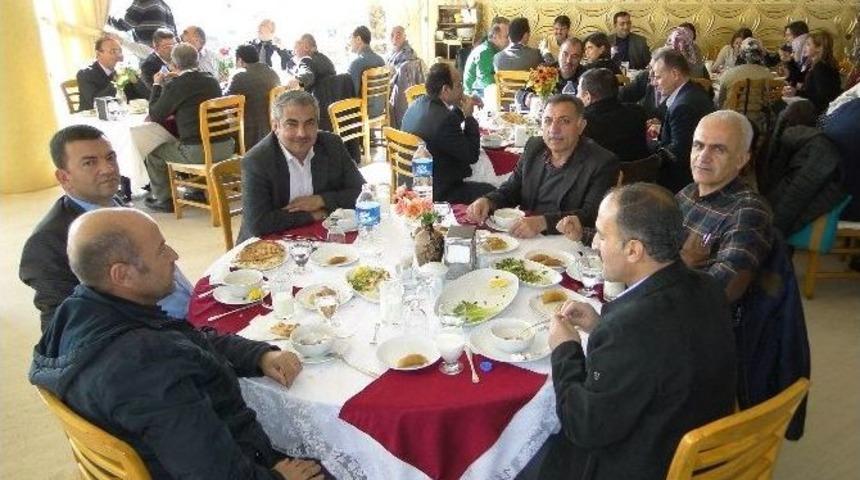 Tayini &Ccedil;ıkan M&uuml;d&uuml;rler İ&ccedil;in Veda Yemeği D&uuml;zenlendi