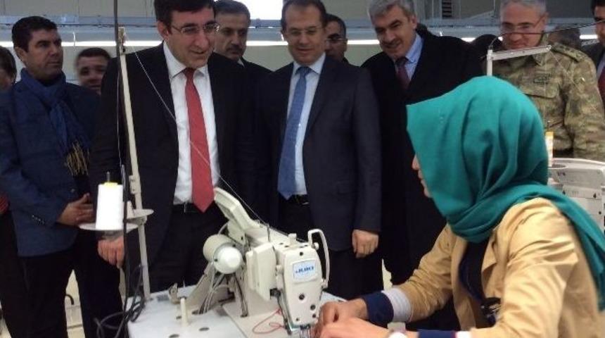 Bakan Yılmaz, Bing&ouml;l&rsquo;deki Temaslarına Devam Ediyor