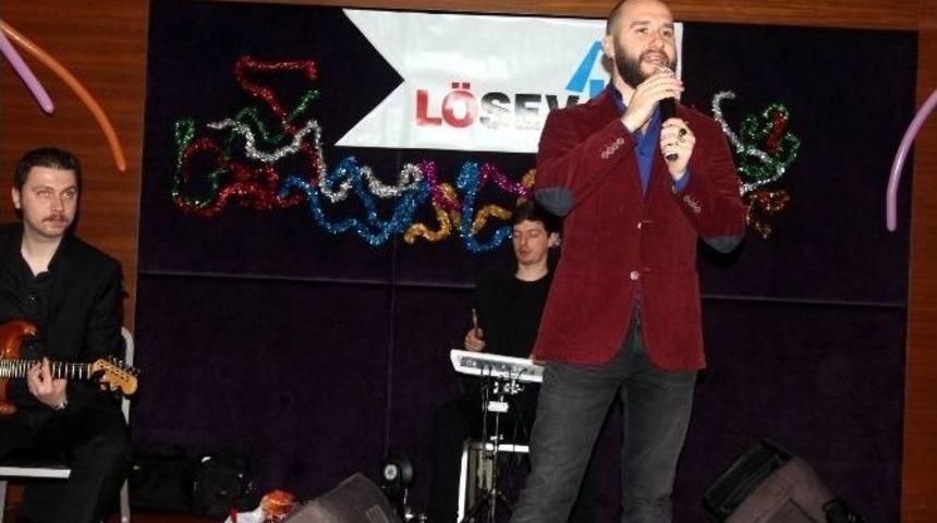 L&ouml;semili &Ccedil;ocuklar Erken Yılbaşı Partisiyle Doyasıya Eğlendi