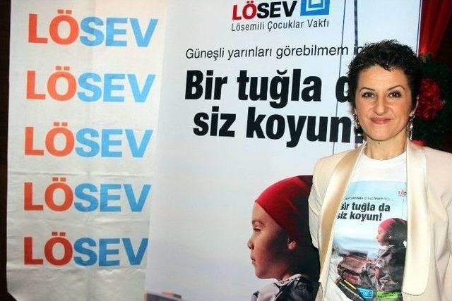 Lösemili Çocuklar Erken Yılbaşı Partisiyle Doyasıya Eğlendi