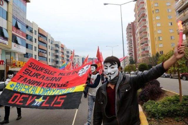 Dev-Lis Üyeleri Milli Eğitim Şurası'nda Alınan Kararları Protesto Ettı