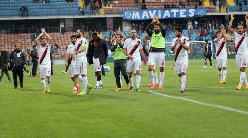 Balıkesirspor Deplasmanda İlk Kez Kazandı