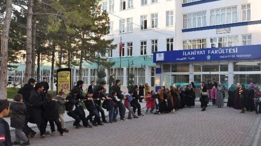 Ne&uuml;&rsquo;l&uuml; Gen&ccedil;ler &Ccedil;ocuk Esirgeme Kurumundaki &Ccedil;ocuklarla Eğlendi