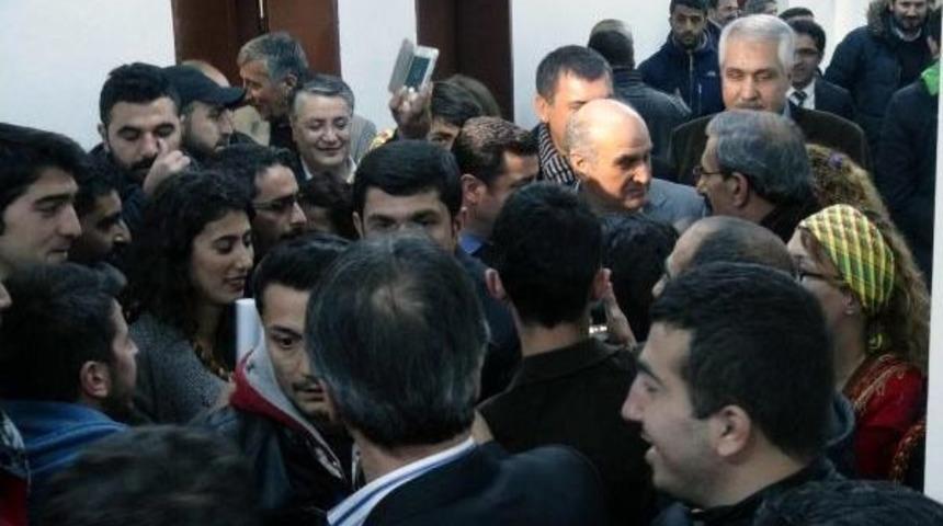 Demirtaş: Hdp'nin Akp İle İttifak Yaptığını S&ouml;ylemek Al&ccedil;aklıktır