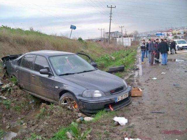 İzne Çıkan Askerin Otomobili Kaza Yaptı: 4 Yaralı