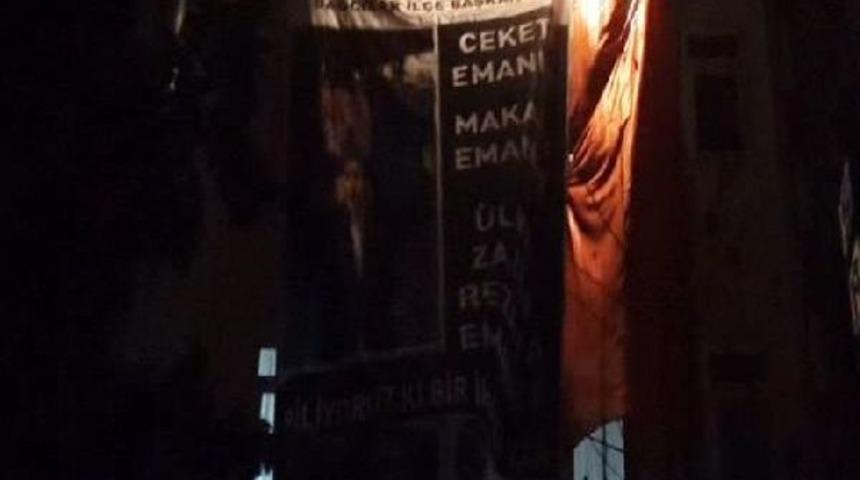 Mhp İl&ccedil;e Binasına Asılan Pankart İndirildi