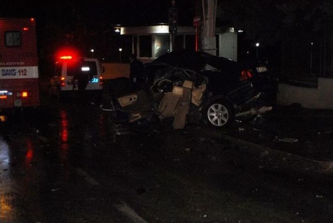 Aşırı Hız &Ouml;l&uuml;m Getirdi: 1 &Ouml;l&uuml;, 2 Yaralı