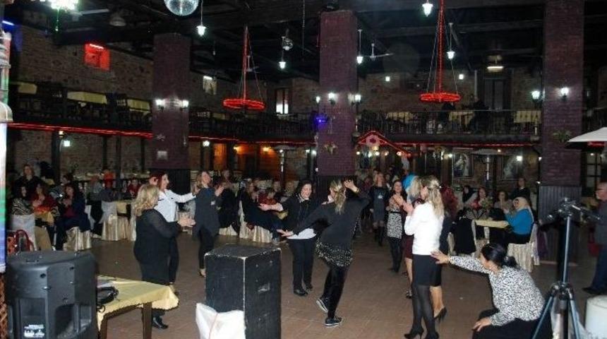 Hem Eğlendiler Hem Okul Yardım Ettiler