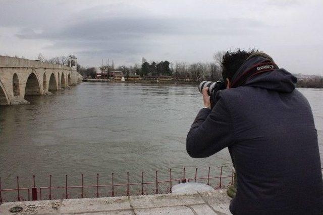 (özel Haber) Edirneli Fotoğrafçı Sınırları Aştı