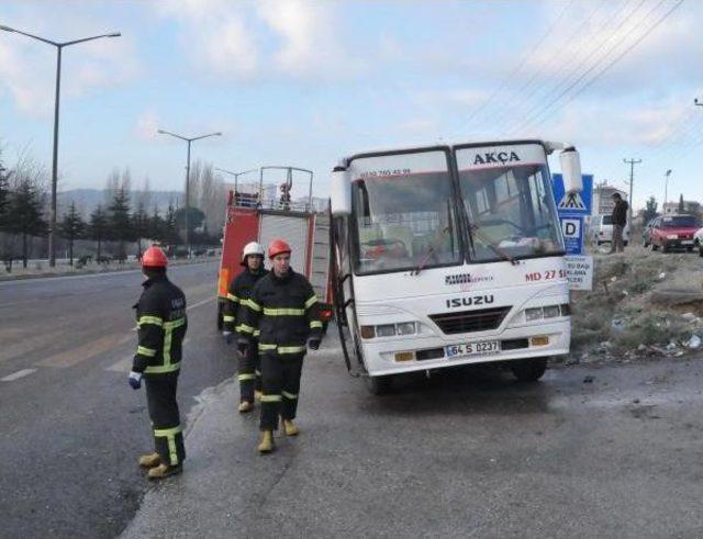 Uşak'ta Buzlanma Kazaları: 11 Yaralı