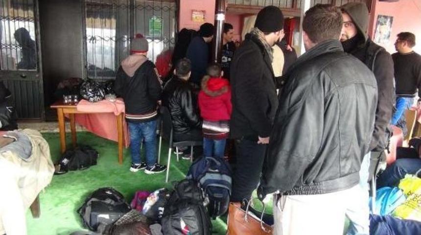 Suriyeli 200 Ka&ccedil;ak, Mersin Sahilinde &Ouml;l&uuml;mden D&ouml;nd&uuml;