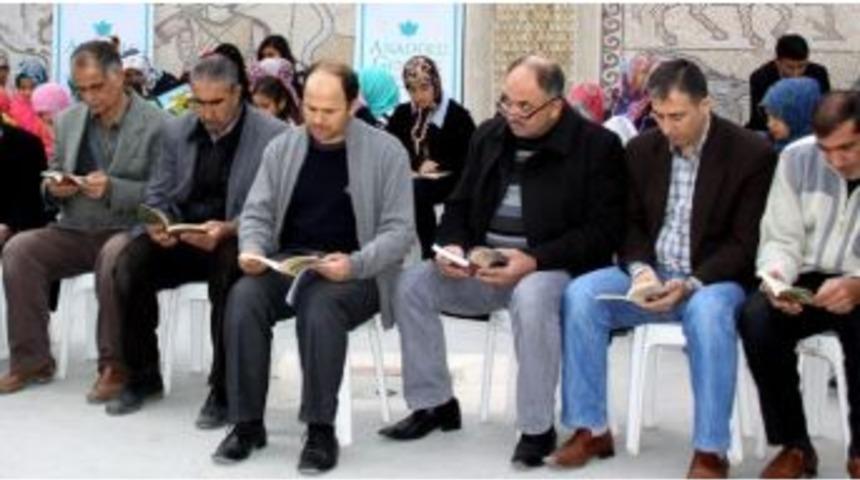 Anadolu Gen&ccedil;lik Vakfı&rsquo;ndan Okuma Etkinliği